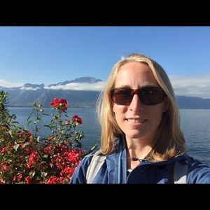 Meet your Posher, Lauren